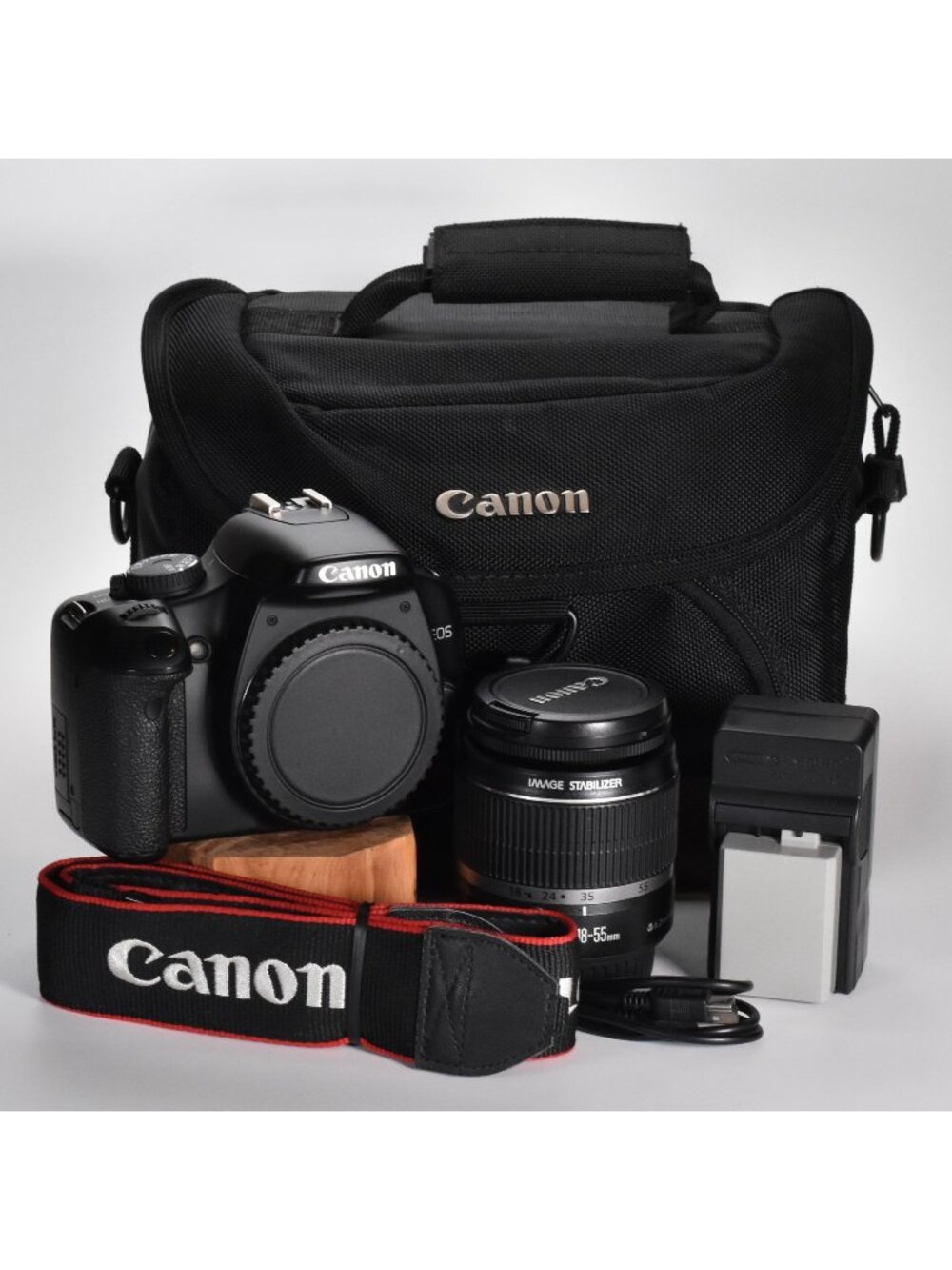 Canon EOS XSi/450D DSLR Digital Camera 18-55mm IS Lens Only 2,070 Clicks